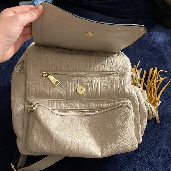Steve Madden Backpack 🤍 Taupe - Picture 5 of 8
